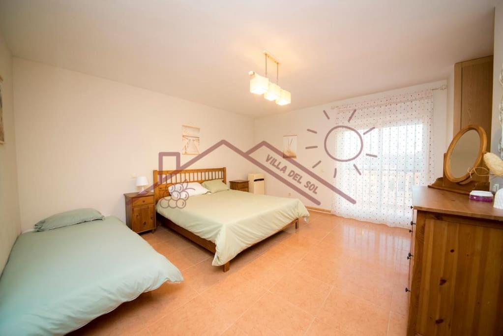 Villa Del Sol - Piscina Climatizada Mentrida 外观 照片