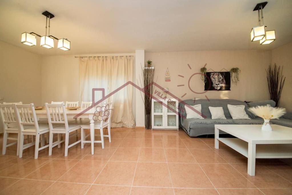 Villa Del Sol - Piscina Climatizada Mentrida 外观 照片